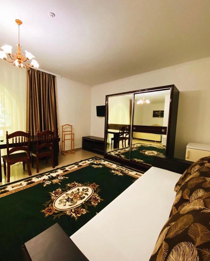 Perlyna Podillyа Hotel Satanov Exterior photo