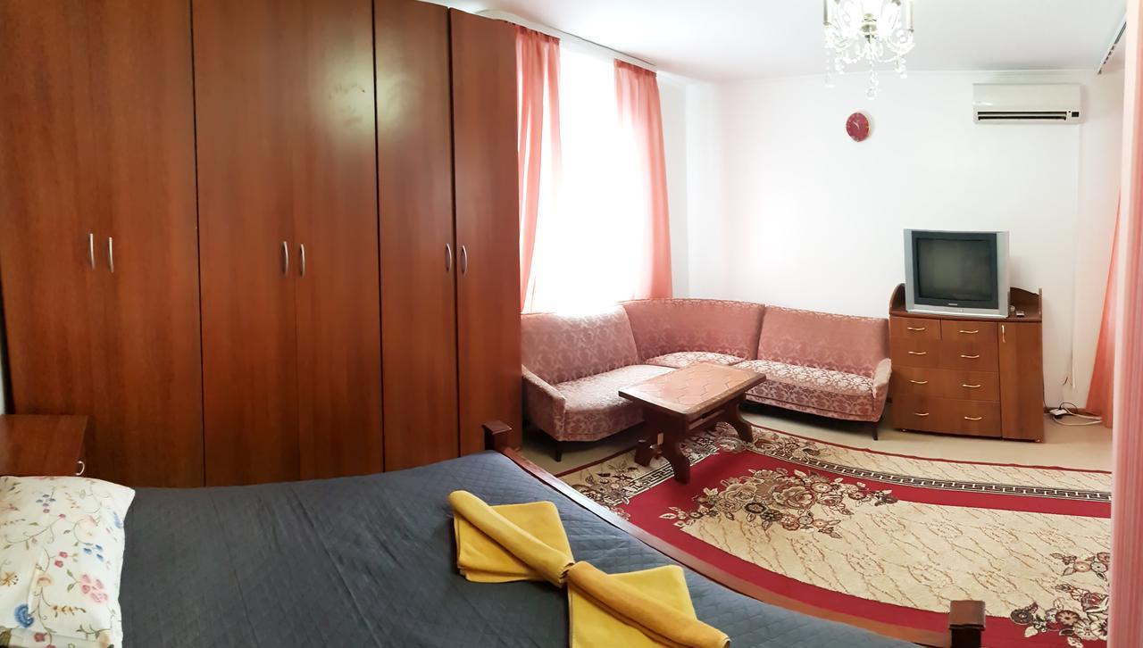 Perlyna Podillyа Hotel Satanov Exterior photo