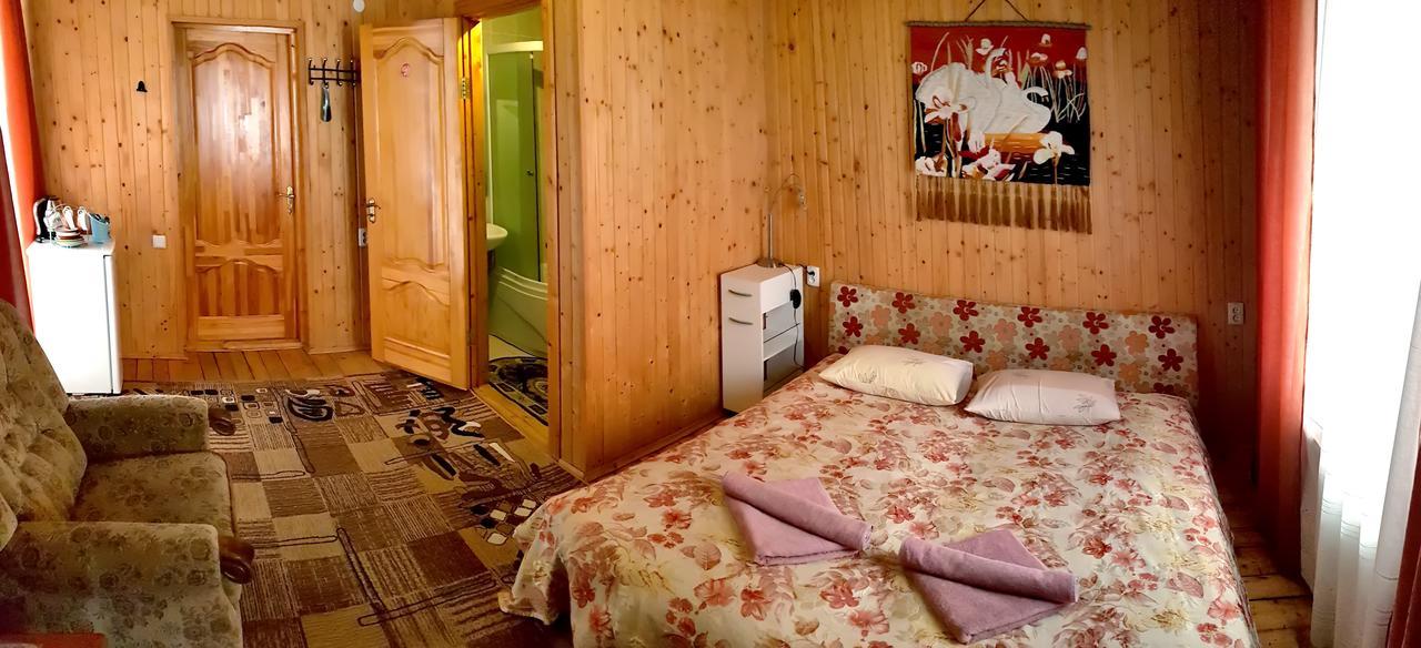 Perlyna Podillyа Hotel Satanov Exterior photo