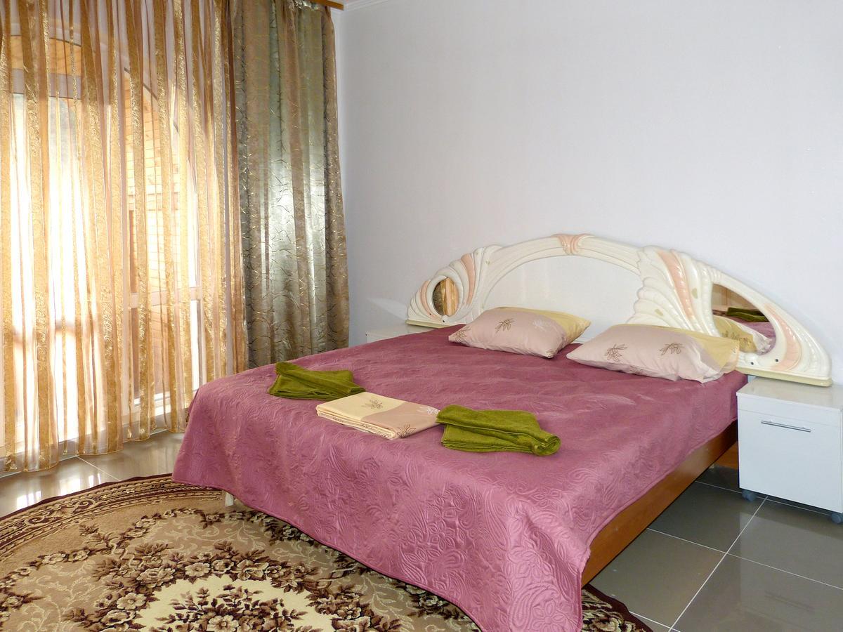 Perlyna Podillyа Hotel Satanov Exterior photo